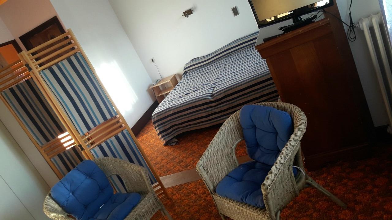 Hotel Le Chalet Sembadel Ngoại thất bức ảnh